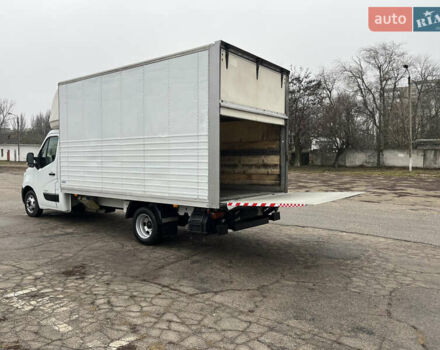 Белый Рено Мастер, объемом двигателя 2.3 л и пробегом 271 тыс. км за 15700 $, фото 3 на Automoto.ua