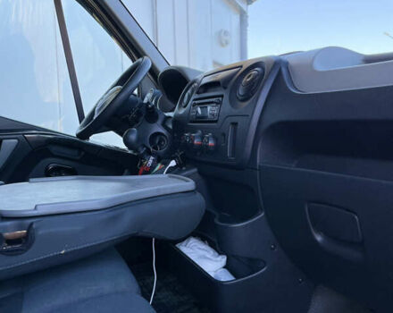 Белый Рено Мастер, объемом двигателя 2.3 л и пробегом 350 тыс. км за 12500 $, фото 16 на Automoto.ua