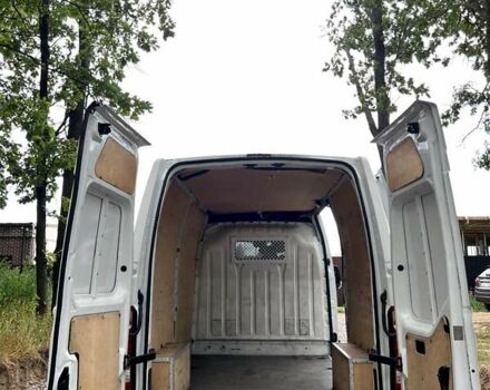 Белый Рено Мастер, объемом двигателя 2.3 л и пробегом 290 тыс. км за 12600 $, фото 2 на Automoto.ua