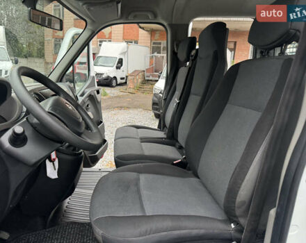 Рено Мастер 2015 в Ровно на Automoto.ua Белый Рено Мастер, объемом двигателя 0 л и пробегом 165 тыс. км за 20500 $, фото 27 на Automoto.ua