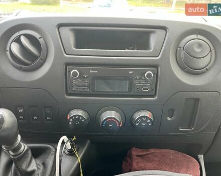 Білий Рено Мастєр, об'ємом двигуна 2.3 л та пробігом 386 тис. км за 15000 $, фото 7 на Automoto.ua