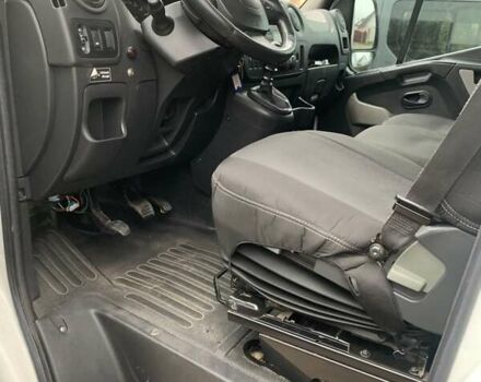 Рено Мастер 2015 в Корце на Automoto.ua Белый Рено Мастер, объемом двигателя 2.3 л и пробегом 370 тыс. км за 16500 $, фото 13 на Automoto.ua