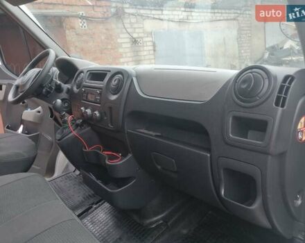 Белый Рено Мастер, объемом двигателя 2.3 л и пробегом 275 тыс. км за 13950 $, фото 14 на Automoto.ua
