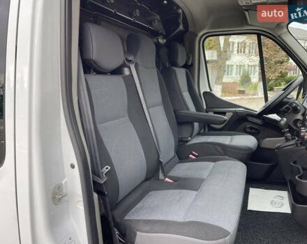 Рено Мастєр 2015 у Радивилове на Automoto.ua Білий Рено Мастєр, об'ємом двигуна 2.3 л та пробігом 280 тис. км за 14500 $, фото 40 на Automoto.ua