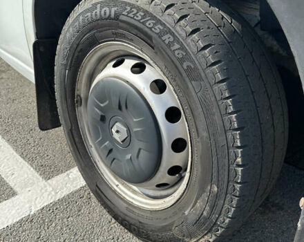 Белый Рено Мастер, объемом двигателя 2.3 л и пробегом 522 тыс. км за 11500 $, фото 9 на Automoto.ua