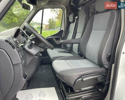 Рено Мастєр 2015 у Радивилове на Automoto.ua Білий Рено Мастєр, об'ємом двигуна 2.3 л та пробігом 280 тис. км за 14500 $, фото 37 на Automoto.ua