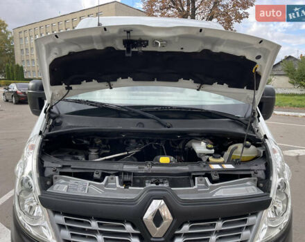 Рено Мастєр 2015 у Радивилове на Automoto.ua Білий Рено Мастєр, об'ємом двигуна 2.3 л та пробігом 280 тис. км за 14500 $, фото 52 на Automoto.ua