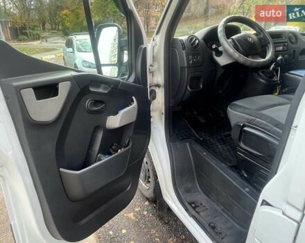 Білий Рено Мастєр, об'ємом двигуна 2.3 л та пробігом 386 тис. км за 15000 $, фото 8 на Automoto.ua