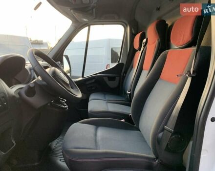Рено Мастєр 2015 у Києві на Automoto.ua Білий Рено Мастєр, об'ємом двигуна 2.3 л та пробігом 179 тис. км за 19999 $, фото 5 на Automoto.ua