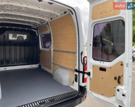 Рено Мастєр 2015 у Радивилове на Automoto.ua Білий Рено Мастєр, об'ємом двигуна 2.3 л та пробігом 280 тис. км за 14500 $, фото 51 на Automoto.ua