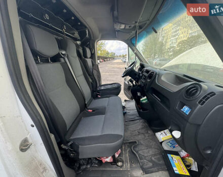 Белый Рено Мастер, объемом двигателя 2.3 л и пробегом 2 тыс. км за 13500 $, фото 3 на Automoto.ua