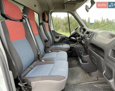 Белый Рено Мастер, объемом двигателя 2.3 л и пробегом 245 тыс. км за 17900 $, фото 18 на Automoto.ua
