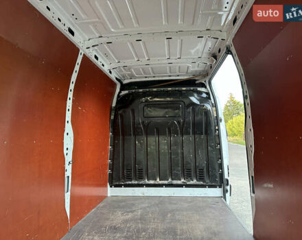 Белый Рено Мастер, объемом двигателя 2.3 л и пробегом 135 тыс. км за 17950 $, фото 34 на Automoto.ua