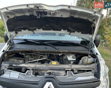 Белый Рено Мастер, объемом двигателя 2.3 л и пробегом 135 тыс. км за 17950 $, фото 37 на Automoto.ua