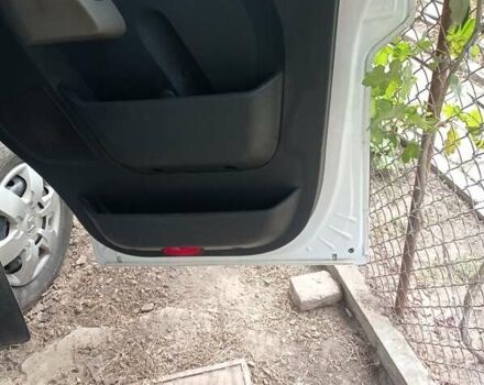 Белый Рено Мастер, объемом двигателя 2.3 л и пробегом 248 тыс. км за 13800 $, фото 7 на Automoto.ua