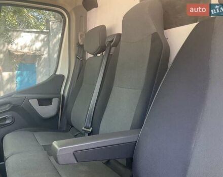 Белый Рено Мастер, объемом двигателя 2.3 л и пробегом 284 тыс. км за 12500 $, фото 13 на Automoto.ua