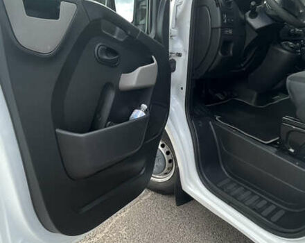 Белый Рено Мастер, объемом двигателя 2.3 л и пробегом 315 тыс. км за 14800 $, фото 25 на Automoto.ua