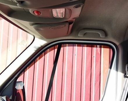 Білий Рено Мастєр, об'ємом двигуна 2.3 л та пробігом 195 тис. км за 15300 $, фото 1 на Automoto.ua