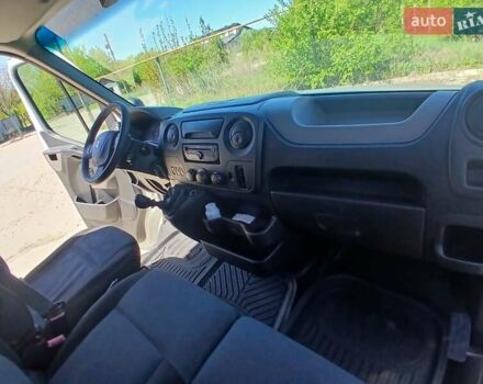 Белый Рено Мастер, объемом двигателя 2.3 л и пробегом 314 тыс. км за 14000 $, фото 7 на Automoto.ua