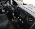 Белый Рено Мастер, объемом двигателя 2.3 л и пробегом 411 тыс. км за 13800 $, фото 11 на Automoto.ua