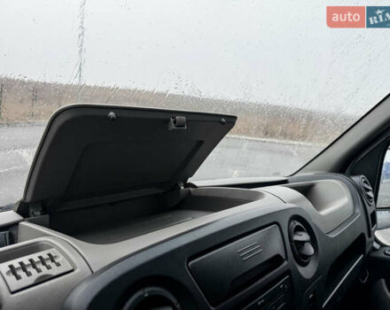 Белый Рено Мастер, объемом двигателя 2.3 л и пробегом 262 тыс. км за 12200 $, фото 20 на Automoto.ua