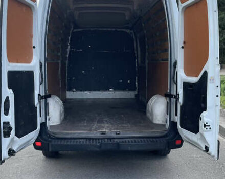 Белый Рено Мастер, объемом двигателя 2.3 л и пробегом 315 тыс. км за 14800 $, фото 24 на Automoto.ua