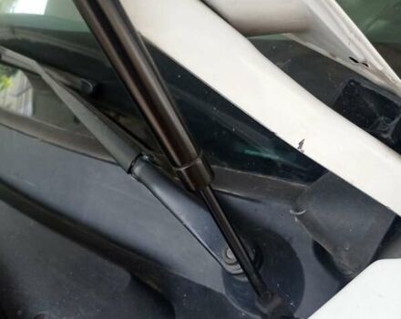 Белый Рено Мастер, объемом двигателя 2.3 л и пробегом 248 тыс. км за 13800 $, фото 2 на Automoto.ua