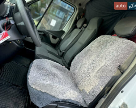 Белый Рено Мастер, объемом двигателя 2.3 л и пробегом 324 тыс. км за 13750 $, фото 12 на Automoto.ua