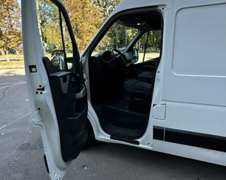 Білий Рено Мастєр, об'ємом двигуна 2.3 л та пробігом 340 тис. км за 14800 $, фото 51 на Automoto.ua