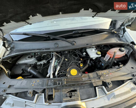 Белый Рено Мастер, объемом двигателя 2.3 л и пробегом 220 тыс. км за 22500 $, фото 26 на Automoto.ua