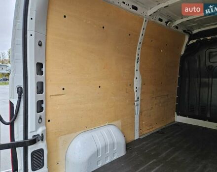 Белый Рено Мастер, объемом двигателя 2.3 л и пробегом 190 тыс. км за 15300 $, фото 40 на Automoto.ua