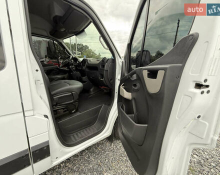 Білий Рено Мастєр, об'ємом двигуна 2.3 л та пробігом 260 тис. км за 19900 $, фото 17 на Automoto.ua