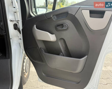 Белый Рено Мастер, объемом двигателя 2.3 л и пробегом 222 тыс. км за 15850 $, фото 14 на Automoto.ua