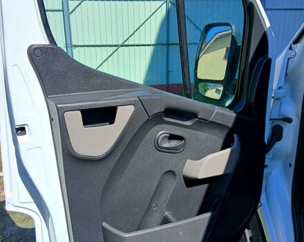 Белый Рено Мастер, объемом двигателя 2.3 л и пробегом 162 тыс. км за 17200 $, фото 5 на Automoto.ua