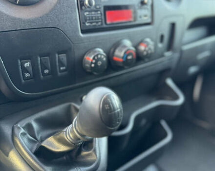 Белый Рено Мастер, объемом двигателя 2.3 л и пробегом 220 тыс. км за 22500 $, фото 17 на Automoto.ua