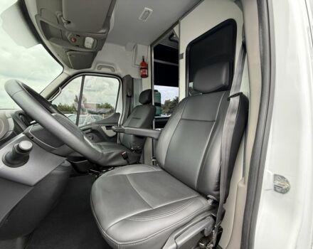 Рено Мастер 2017 в Умани на Automoto.ua Белый Рено Мастер, объемом двигателя 2.3 л и пробегом 260 тыс. км за 19900 $, фото 11 на Automoto.ua
