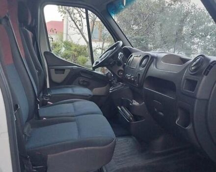 Белый Рено Мастер, объемом двигателя 2.3 л и пробегом 260 тыс. км за 12500 $, фото 2 на Automoto.ua