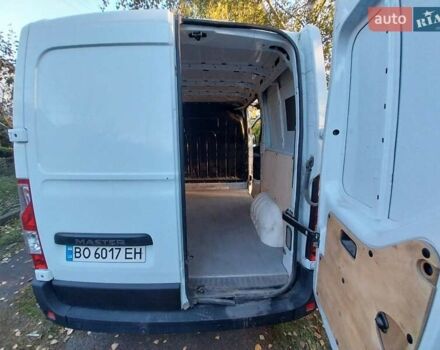 Белый Рено Мастер, объемом двигателя 2.3 л и пробегом 260 тыс. км за 12500 $, фото 13 на Automoto.ua