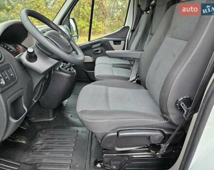 Белый Рено Мастер, объемом двигателя 2.3 л и пробегом 190 тыс. км за 15300 $, фото 58 на Automoto.ua