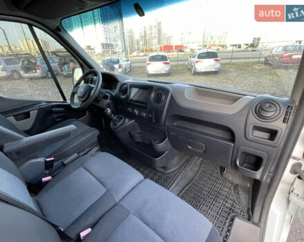 Белый Рено Мастер, объемом двигателя 2.3 л и пробегом 250 тыс. км за 14000 $, фото 22 на Automoto.ua