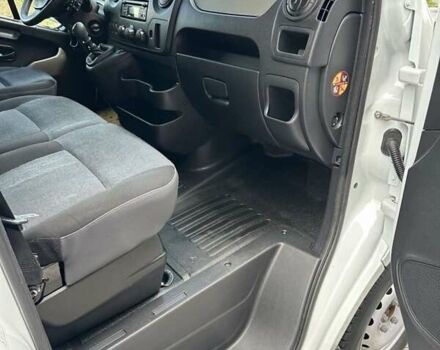Белый Рено Мастер, объемом двигателя 2.3 л и пробегом 112 тыс. км за 17500 $, фото 15 на Automoto.ua