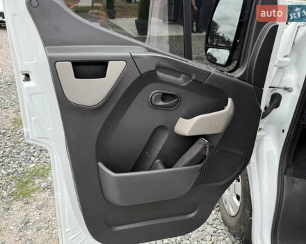 Білий Рено Мастєр, об'ємом двигуна 2.3 л та пробігом 260 тис. км за 19900 $, фото 11 на Automoto.ua