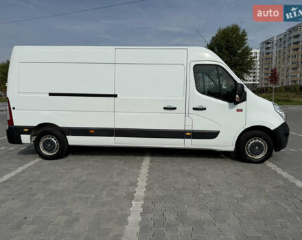 Белый Рено Мастер, объемом двигателя 2.3 л и пробегом 222 тыс. км за 15850 $, фото 2 на Automoto.ua