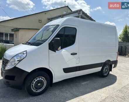 Белый Рено Мастер, объемом двигателя 2.3 л и пробегом 268 тыс. км за 14200 $, фото 2 на Automoto.ua