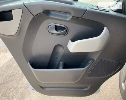 Белый Рено Мастер, объемом двигателя 2.3 л и пробегом 213 тыс. км за 16000 $, фото 9 на Automoto.ua