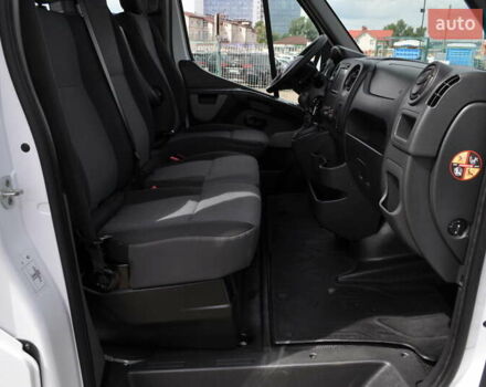 Рено Мастер 2018 в Киеве на Automoto.ua Белый Рено Мастер, объемом двигателя 2.3 л и пробегом 264 тыс. км за 22500 $, фото 33 на Automoto.ua