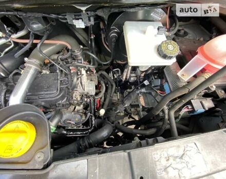 Белый Рено Мастер, объемом двигателя 2.3 л и пробегом 213 тыс. км за 16000 $, фото 3 на Automoto.ua