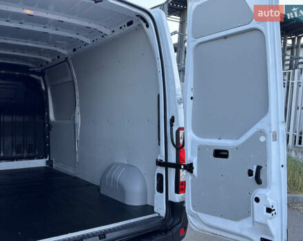 Белый Рено Мастер, объемом двигателя 2.3 л и пробегом 290 тыс. км за 17800 $, фото 19 на Automoto.ua