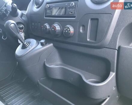 Белый Рено Мастер, объемом двигателя 2.3 л и пробегом 174 тыс. км за 18600 $, фото 76 на Automoto.ua