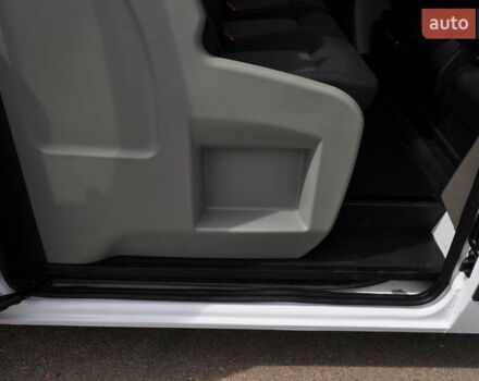 Рено Мастер 2018 в Киеве на Automoto.ua Белый Рено Мастер, объемом двигателя 2.3 л и пробегом 264 тыс. км за 22500 $, фото 32 на Automoto.ua